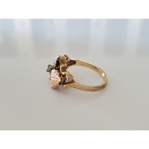 Vintage 10k Black Hills Gold Grape Leaf Pinky Ring - Picture 3 of 7